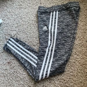 Girls athletic leggings